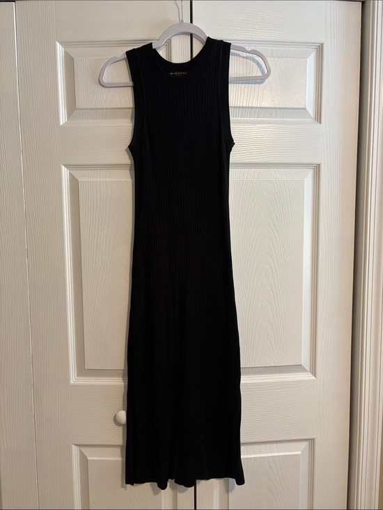 Banana Republic Dresses & Skirts - Banana Republic Black Ribbed Sleeveless Midi Dress